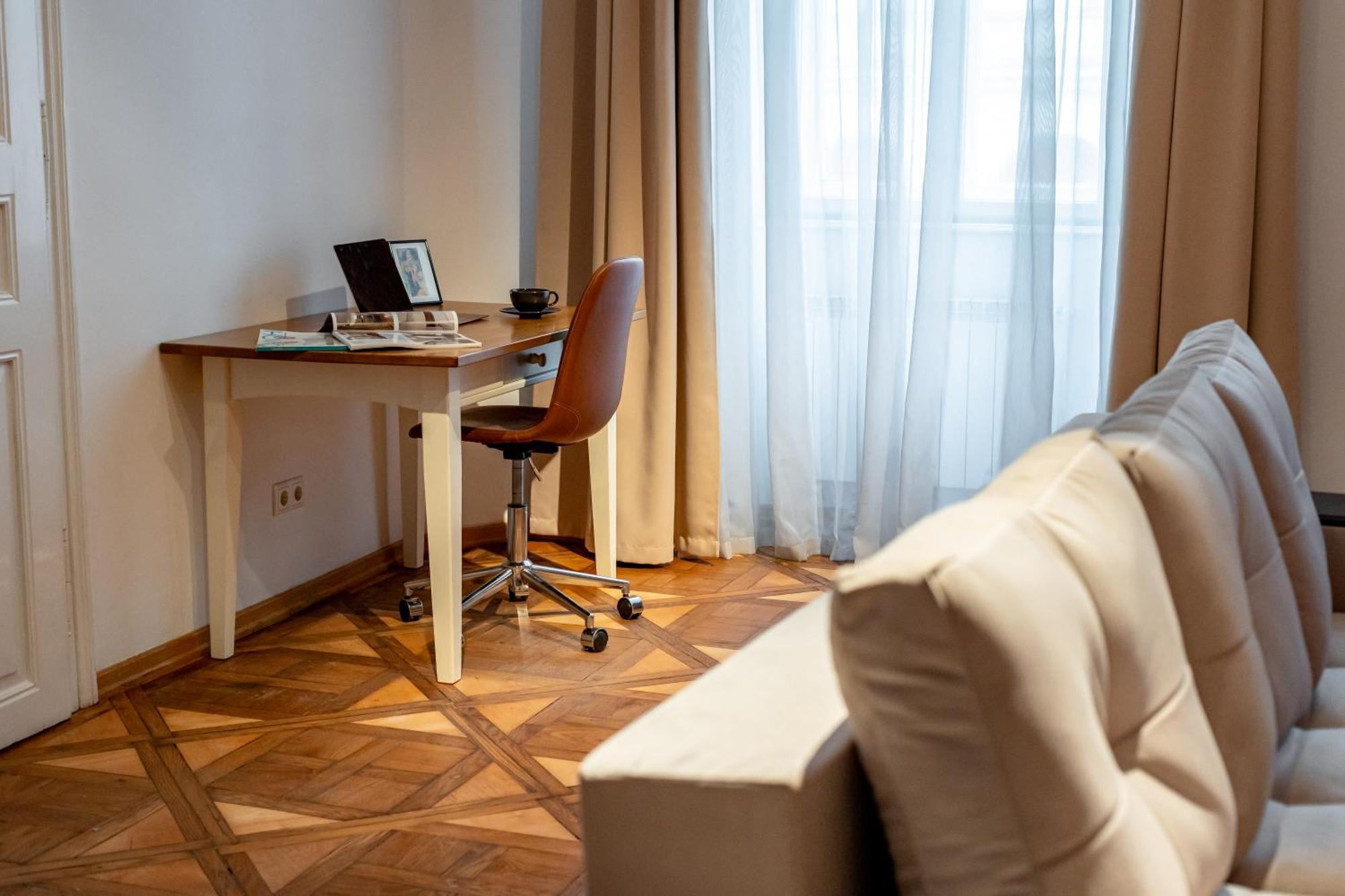Appartamento Romari Rynok Sguare VIP Leopoli Esterno foto