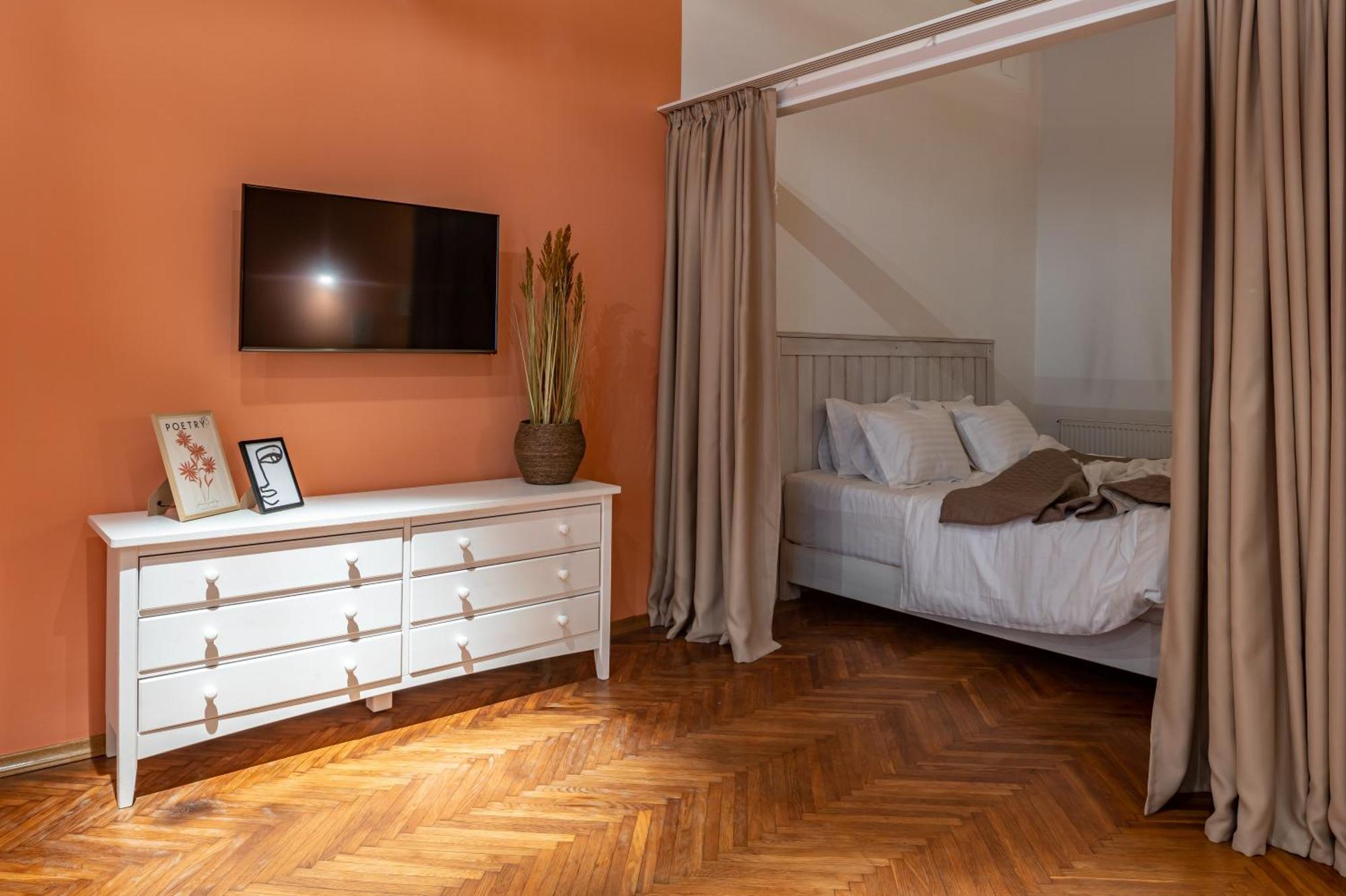 Appartamento Romari Rynok Sguare VIP Leopoli Esterno foto